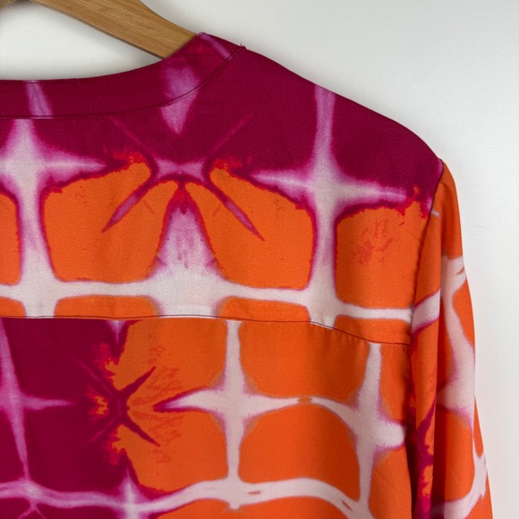 Chicos Tie Dye Abstract Blouse Size 3 XL V-Neck Colorful Vibrant Lightweight - Picture 4 of 10